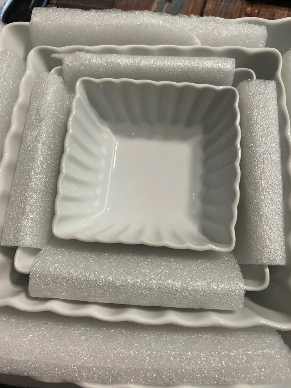 White Scalloped Square Ceramic Bowls Set